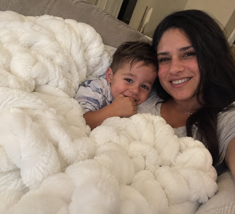 Cozy Blanket Review 04